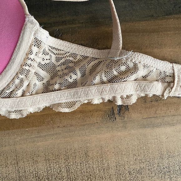 EUC Victoria’s Secret Pink Padded Bra - Picture 9 of 12